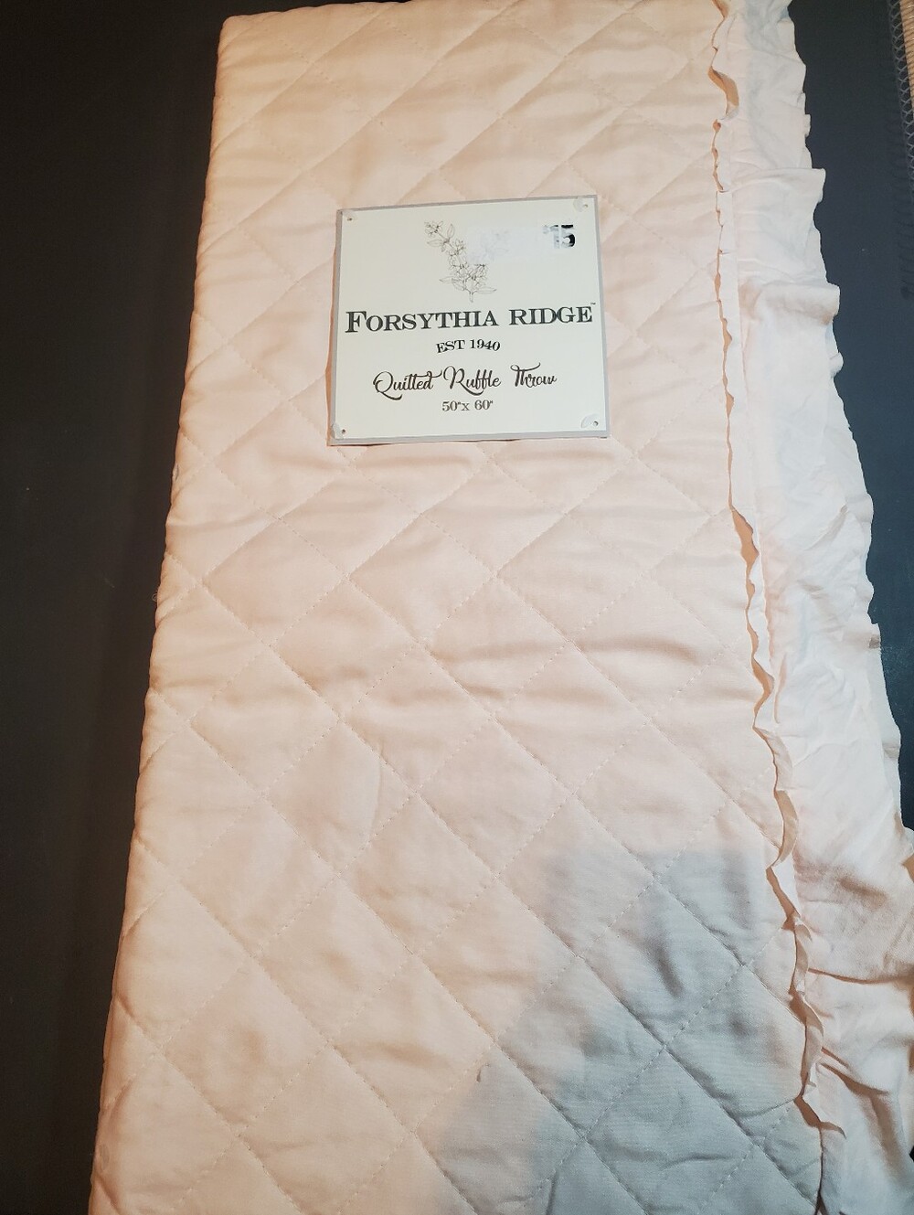 Quilted Ruffle Throw - Light Pink